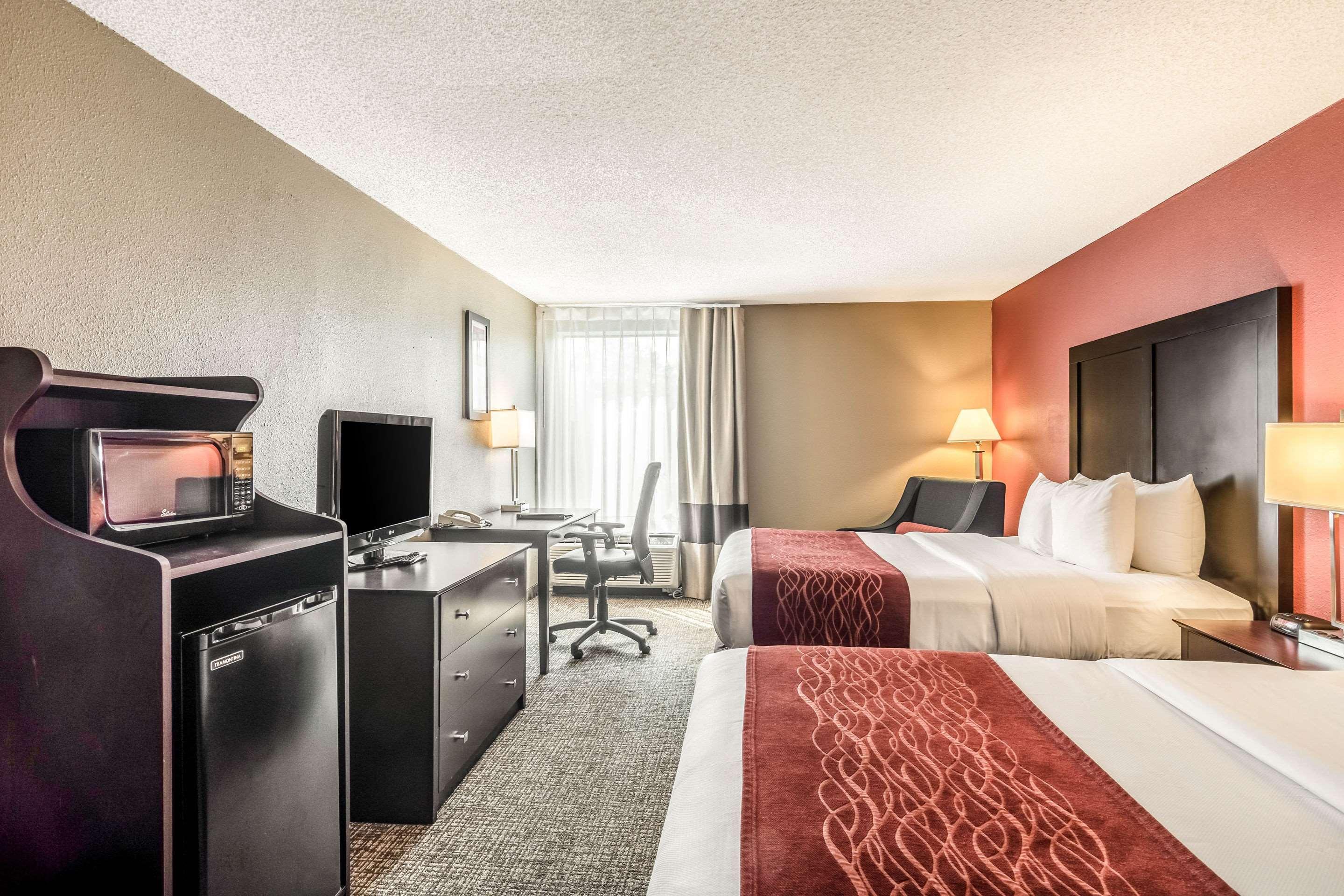 Comfort Inn Convention Center-Chicago O'Hare Airport Des Plaines Exterior photo