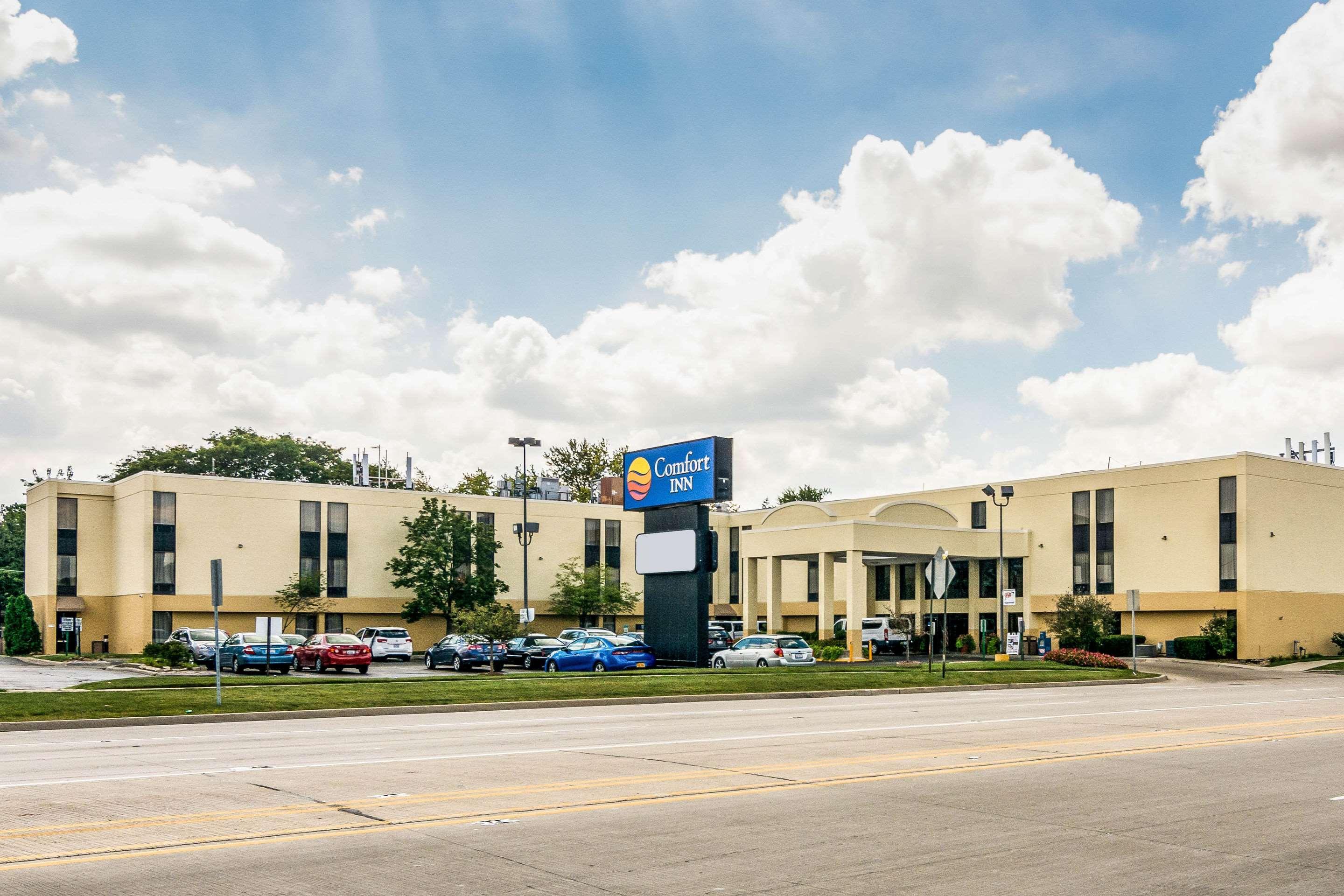Comfort Inn Convention Center-Chicago O'Hare Airport Des Plaines Exterior photo