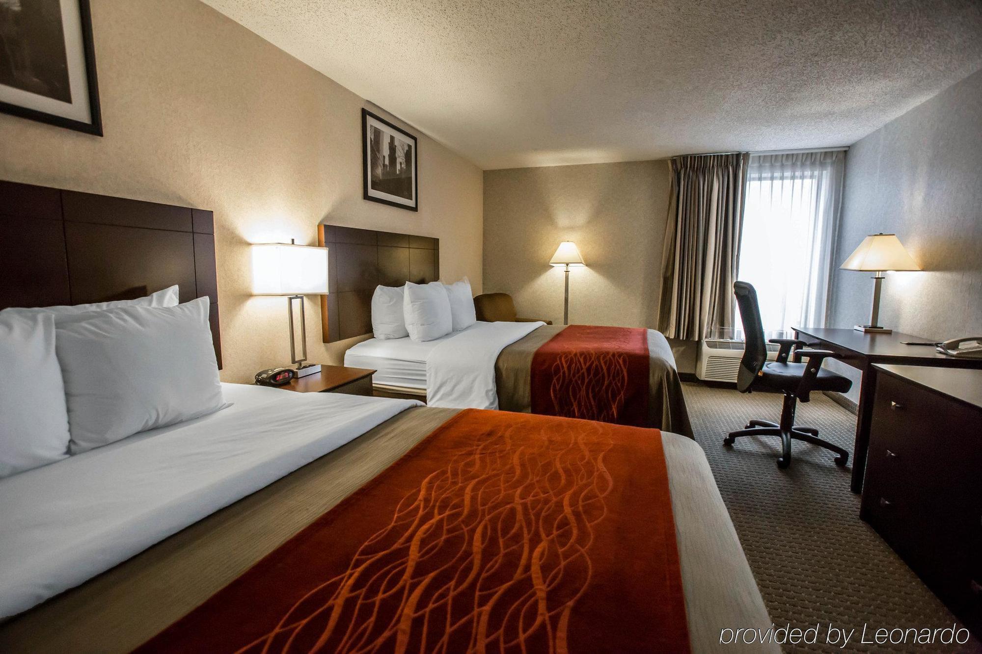 Comfort Inn Convention Center-Chicago O'Hare Airport Des Plaines Exterior photo