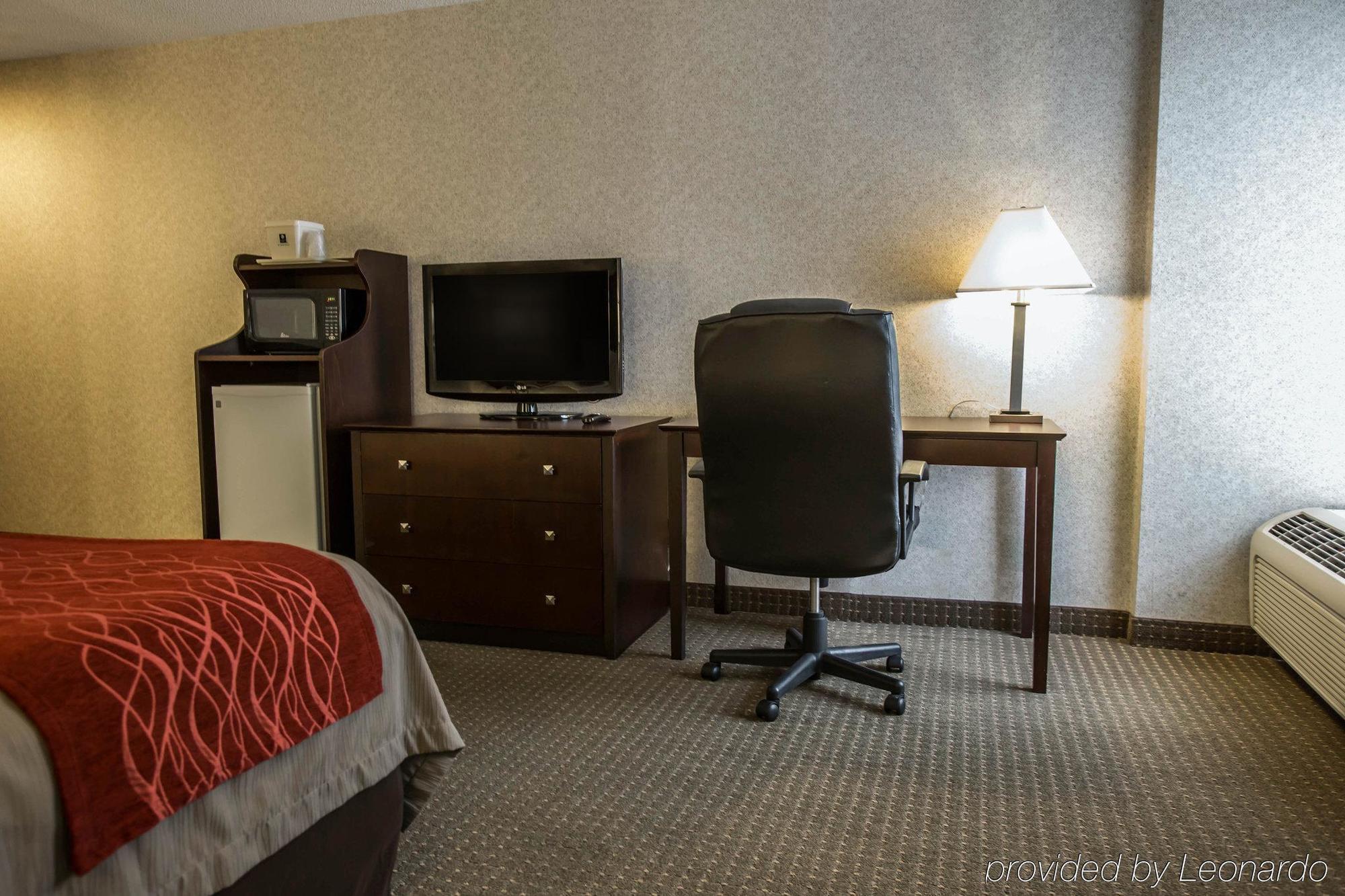 Comfort Inn Convention Center-Chicago O'Hare Airport Des Plaines Exterior photo
